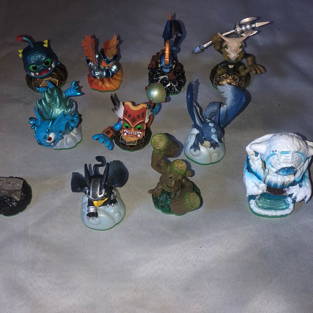 Sky landers spyros adventure 11 figures